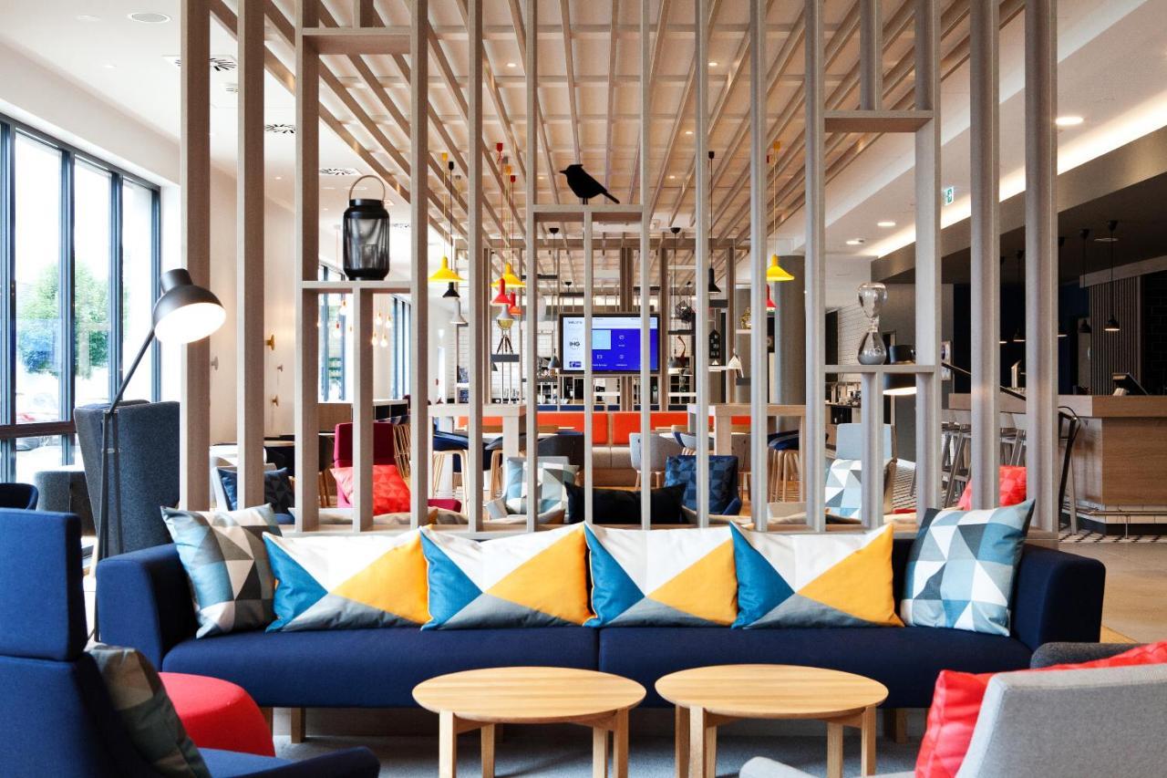 Holiday Inn Express & Suites - Basel - Allschwil By Ihg Exterior photo
